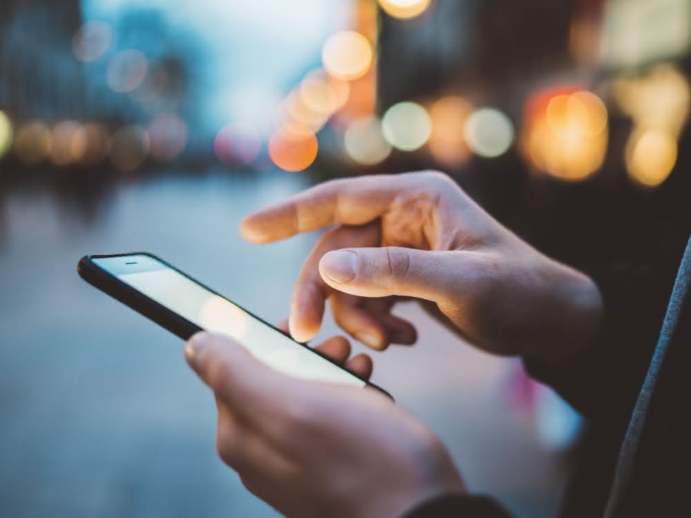 High-speed connections: Materials for 5G communication
