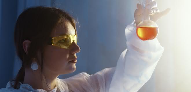 Anzeige: Labbox: erschwingliches Labormaterial mit schneller Lieferung