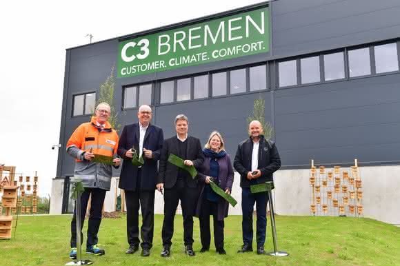 Logistics center: Green logistics facility for Mercedes-Benz