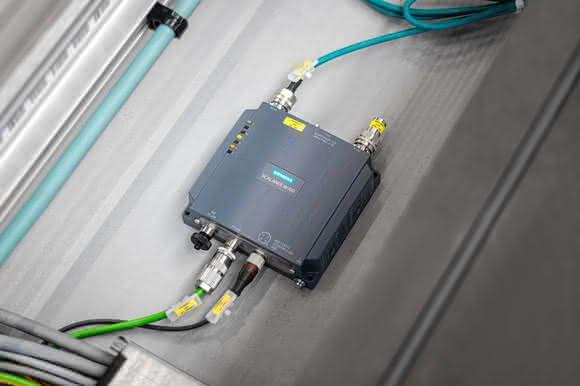 Lagerlogistik: Elektrobodenbahn: Performanz auf engstem Raum Lagerlogistik: Elektrobodenbahn: Performanz auf engstem Raum