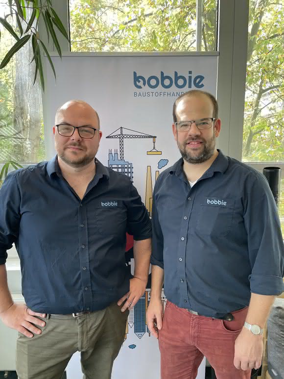 Geschäfte per (digitalem) Handschlag: Neue Wege –  Bobbie Baustoffhandel 4.0