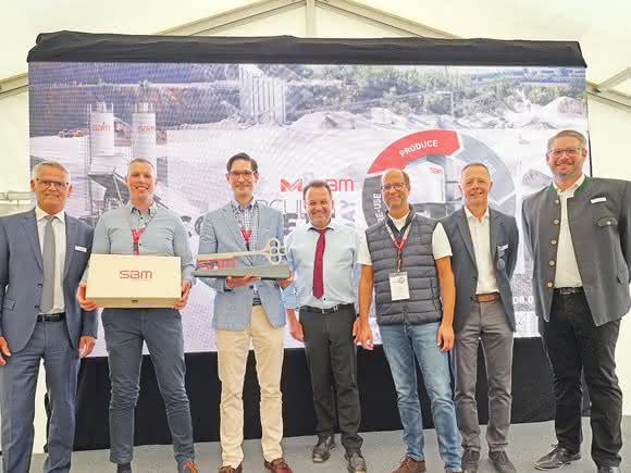 High-Tech-Lösungen: Glückliche Gesichter bei Happy Beton