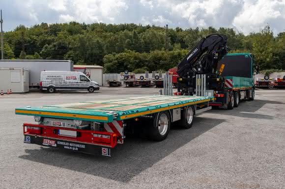 Individuelle Nutzfahrzeuge: Individuell geplanter Zug von Es-Ge