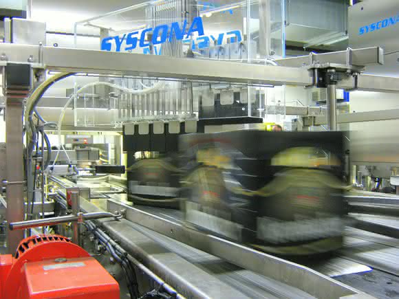 Beverage bottling industry: Intelligent rejection systems for conveyor systems