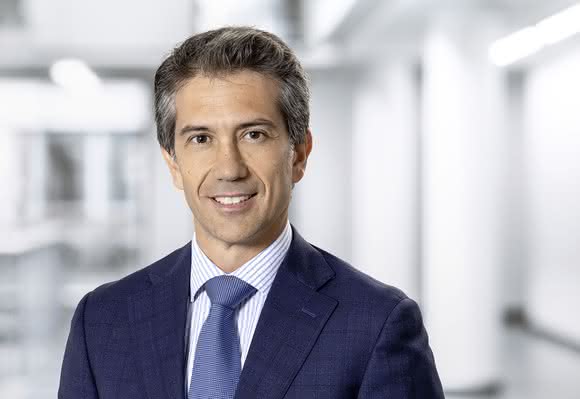 Jahresbilanz 2023: Hochtief steigert operativen Konzerngewinn