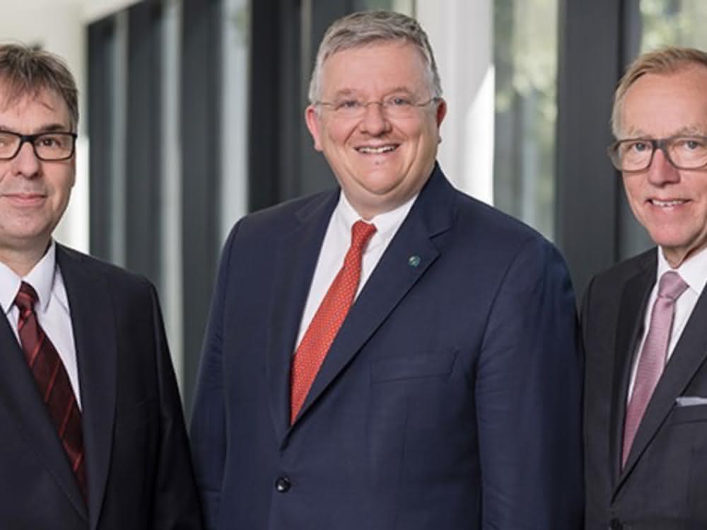 VDMA-Hauptgeschäftsführung (v.l.): Hartmut Rauen, Thilo Brodtmann und Dr. Ralph Wiechers VDMA-Hauptgeschäftsführung (v.l.): Hartmut Rauen, Thilo Brodtmann und Dr. Ralph Wiechers