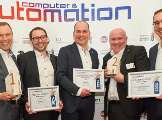 The winners of the 'Control & Regulation' category (from left): Roland Wagner and Andreas Kehrer (Codesys), Dr. rer. nat. Tobias Schüle (Siemens), Freddy Heinzelmann and Alexandros Matsikis (SEW-Eurodrive): The winners of the 'Control & Regulation' category (from left): Roland Wagner and Andreas Kehrer (Codesys), Dr. rer. nat. Tobias Schüle (Siemens), Freddy Heinzelmann and Alexandros Matsikis (SEW-Eurodrive):