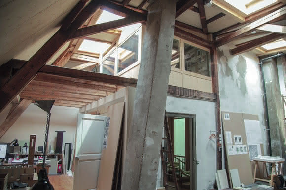 Belichtung: Dachfenster für das Pfarrhaus Elisabethen