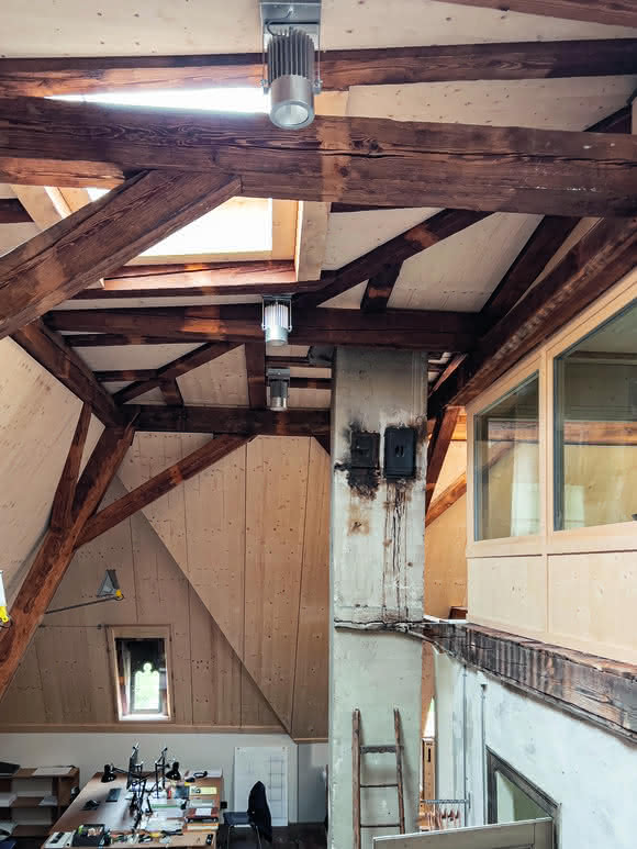 Belichtung: Dachfenster für das Pfarrhaus Elisabethen