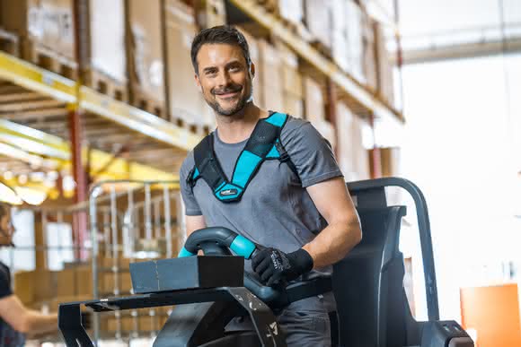 Kommissioniertechnik: Pick-by-Voice-Lösung für die Lebensmittellogistik