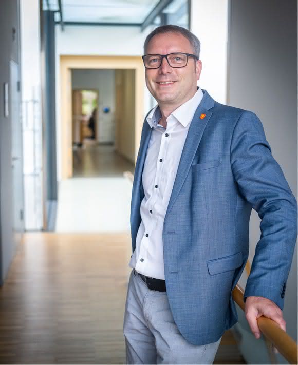 Hallen- und Gewerbebau: Blaulichtzentrum Westhausen - Ein Zentrum für alle Fälle