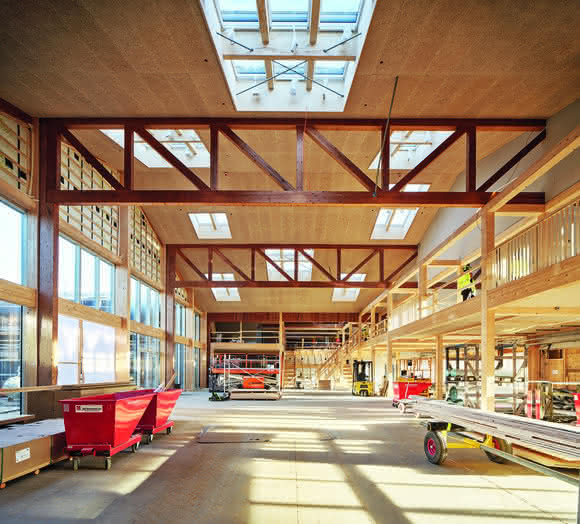 Forschungs- und Entwicklungszentrum: Lagerhalle verwandelt sich zu kreativem Workspace