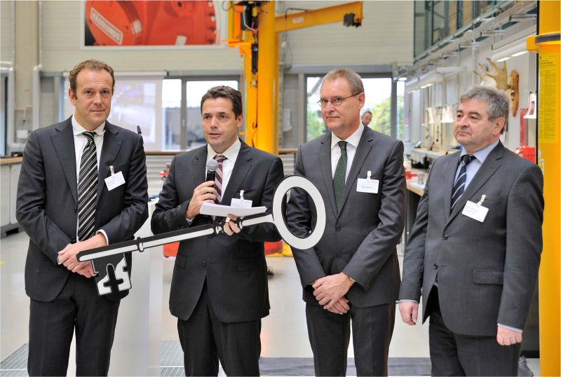 Wirtschaft + Unternehmen: Bosch-Rexroth erweitert den Service